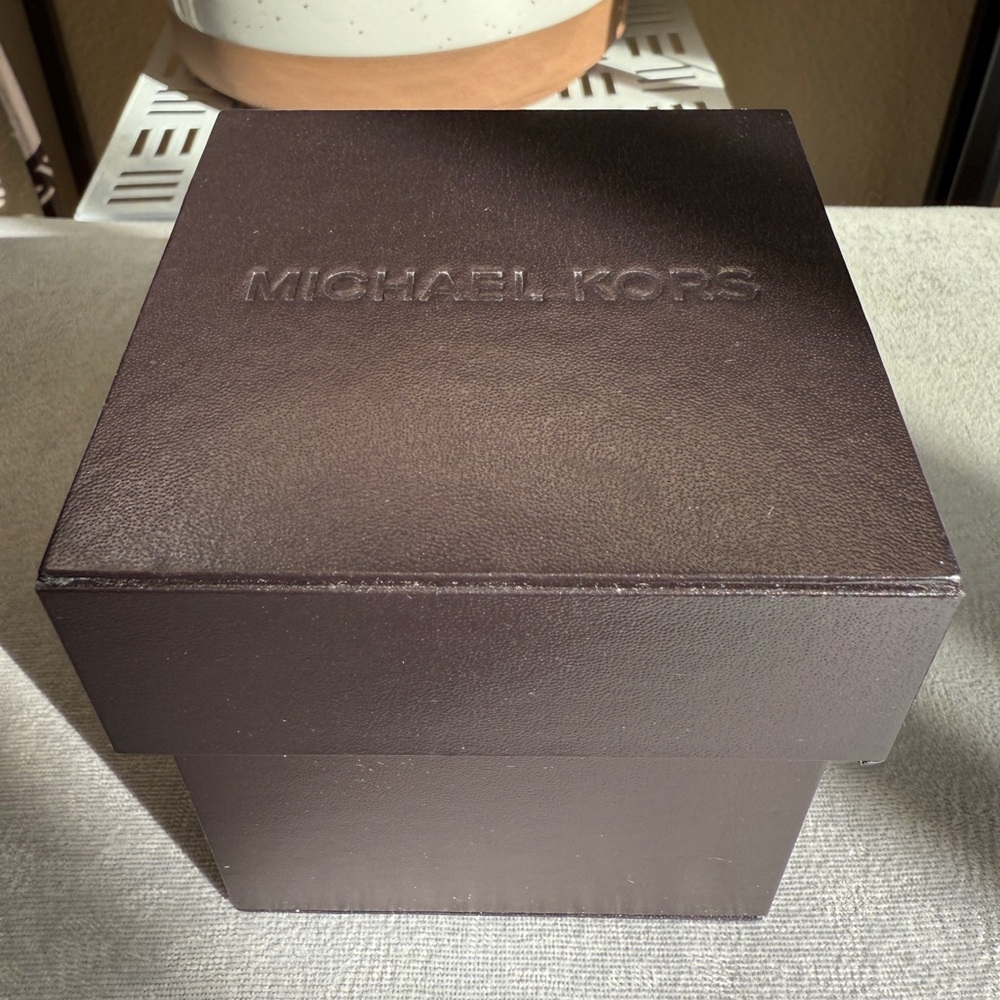 Michael Kors Brown Watch Box - Picture 2 of 16